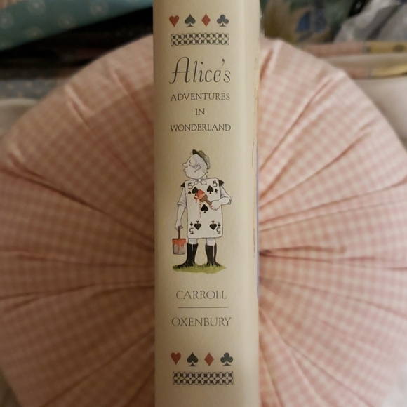 Alice's Adventures in Wonderland by Lewis Carroll - Picture 4 of 8